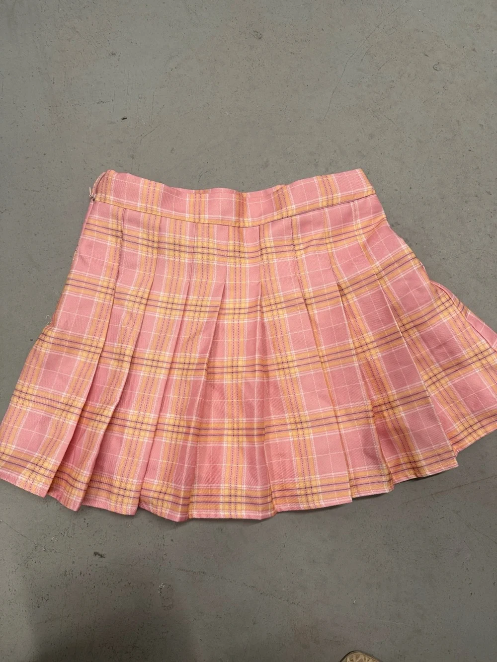 Pink plaid pleated mini skirt - Picture 3 of 4